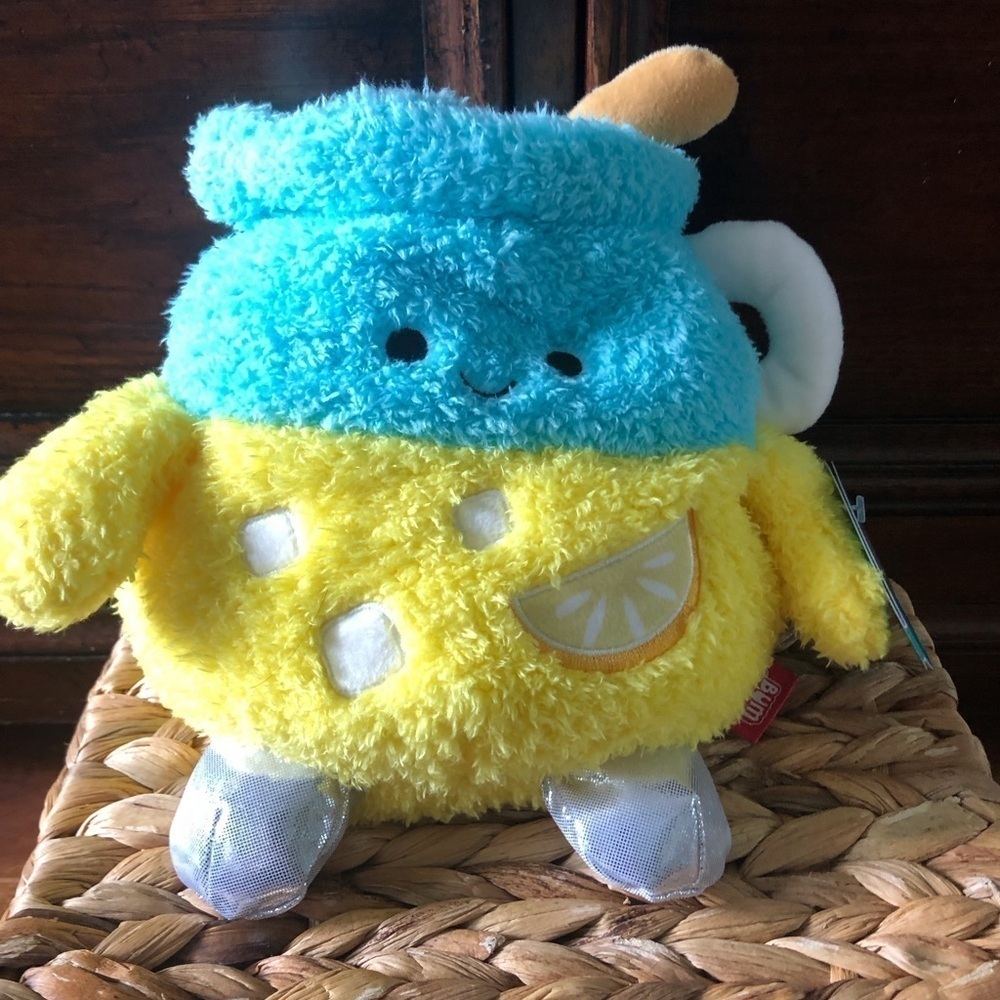 Bum Bumz Lemonade Bumz: Luka pitcher of lemonade stuffed figure